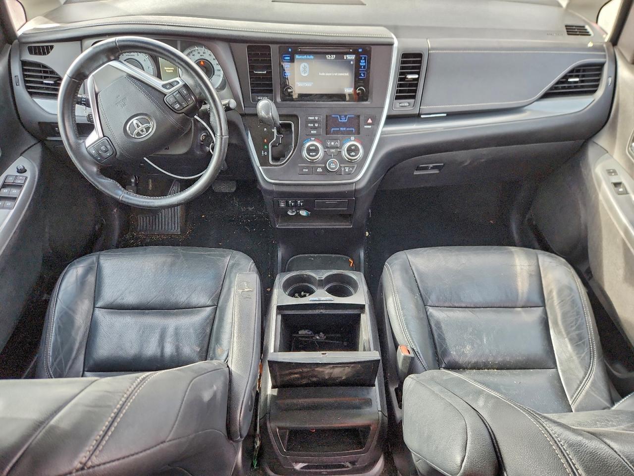 2016 TOYOTA SIENNA