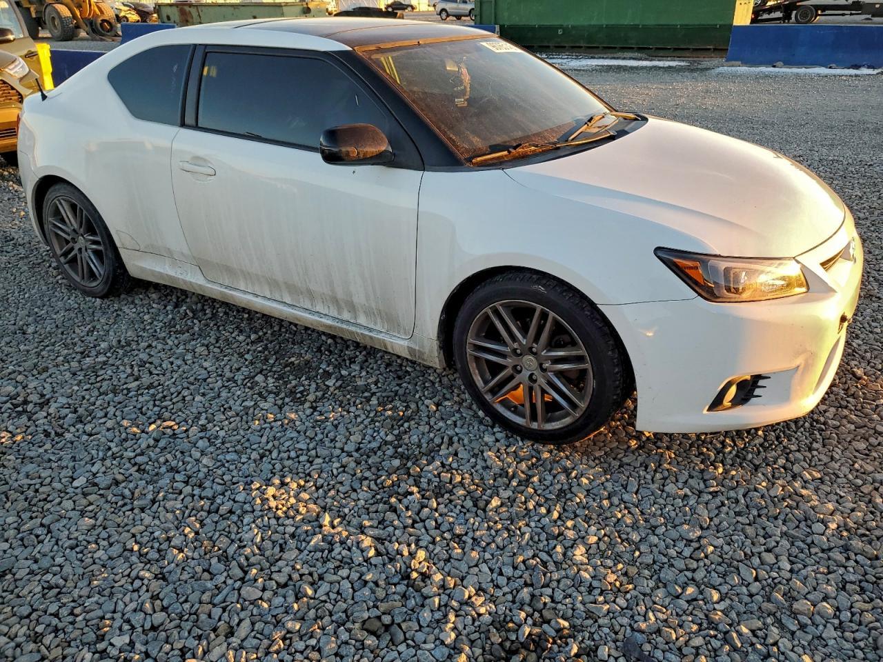 2011 TOYOTA SCION