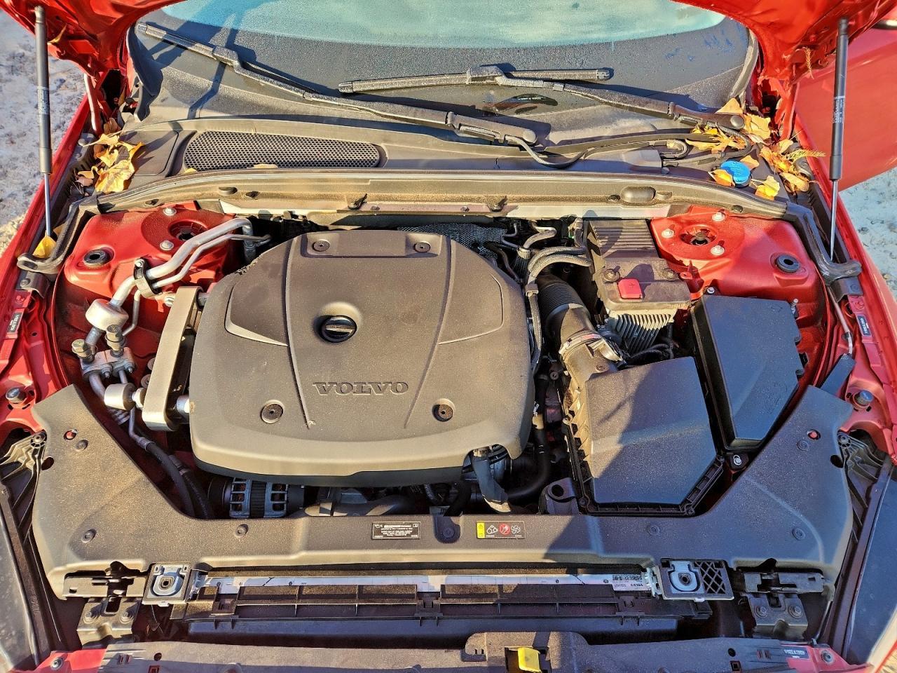 2020 VOLVO V60