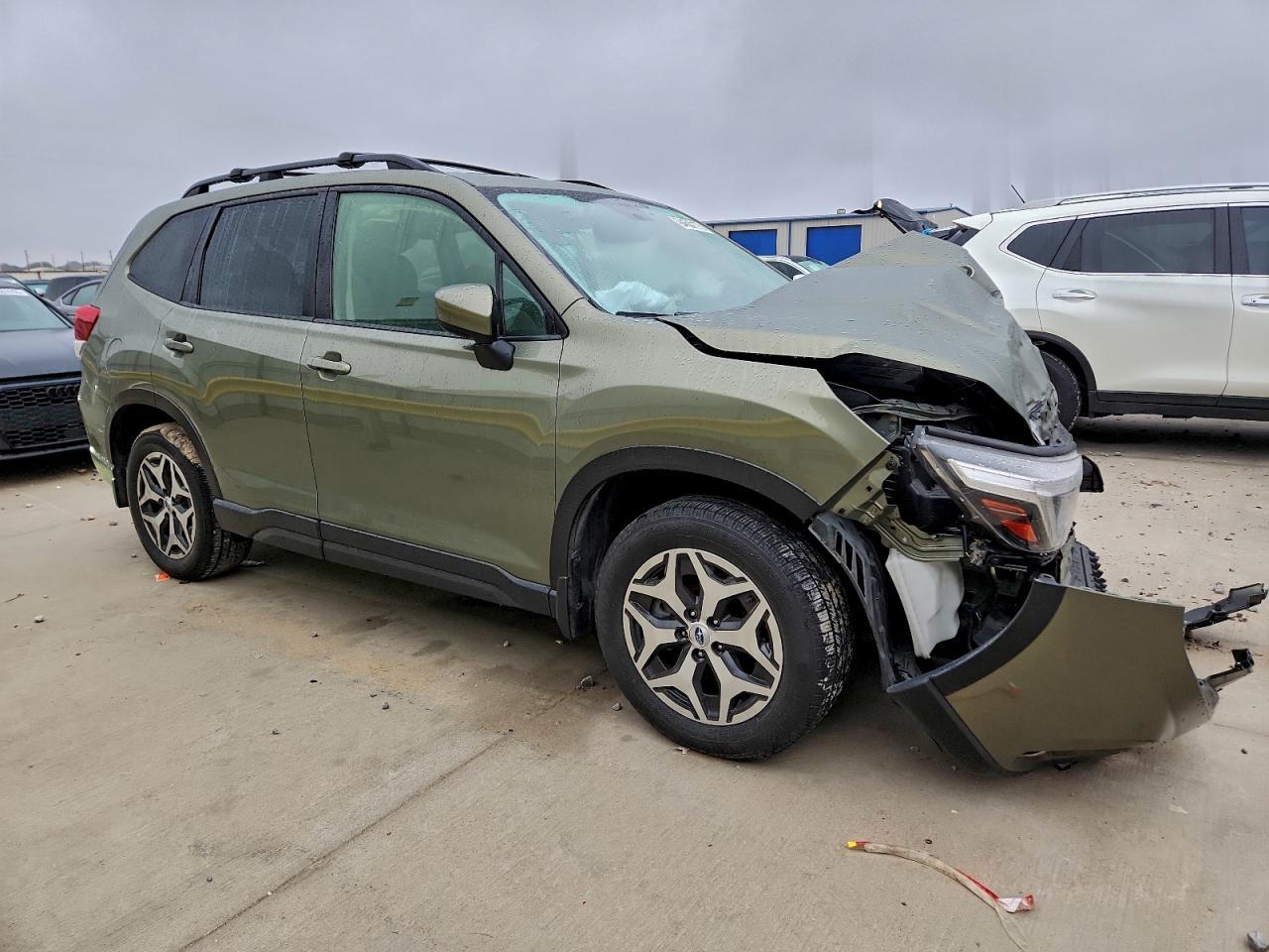 2021 SUBARU FORESTER