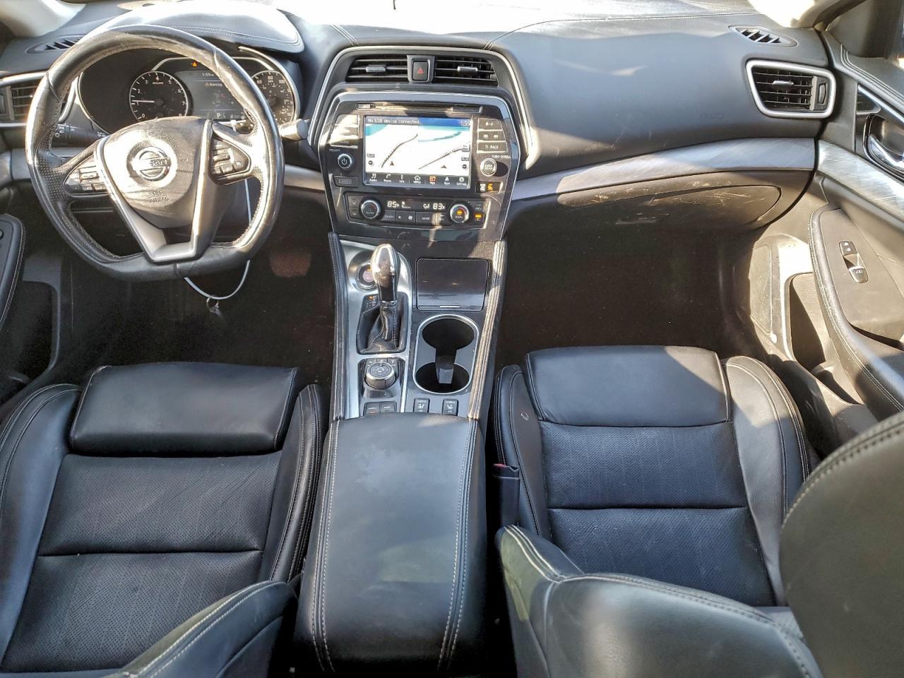 2017 NISSAN Maxima
