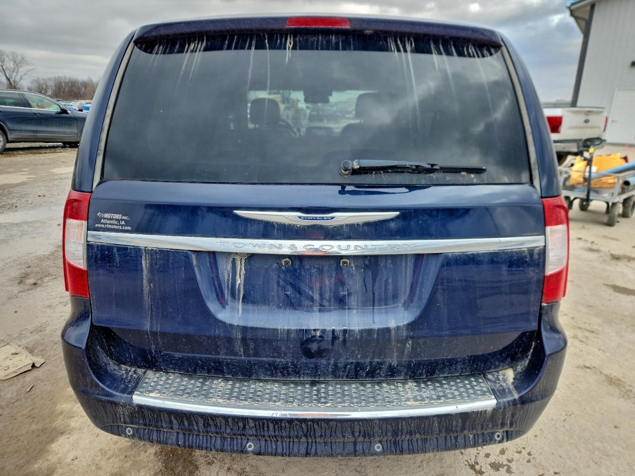 2012 CHRYSLER Town & Country