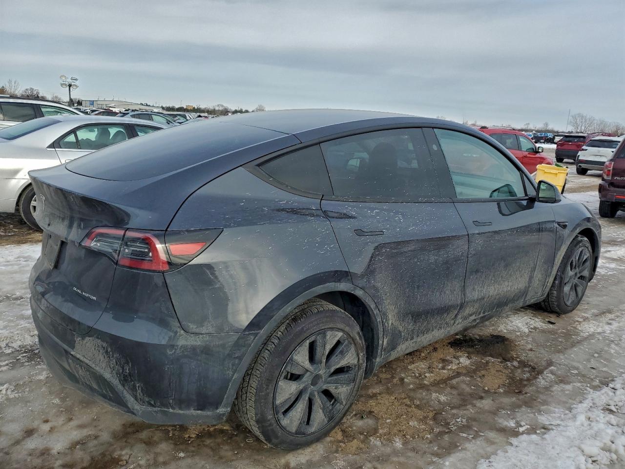 2024 TESLA MODEL Y
