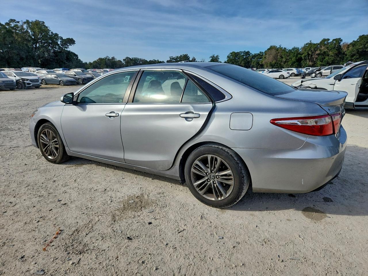 2016 TOYOTA CAMRY