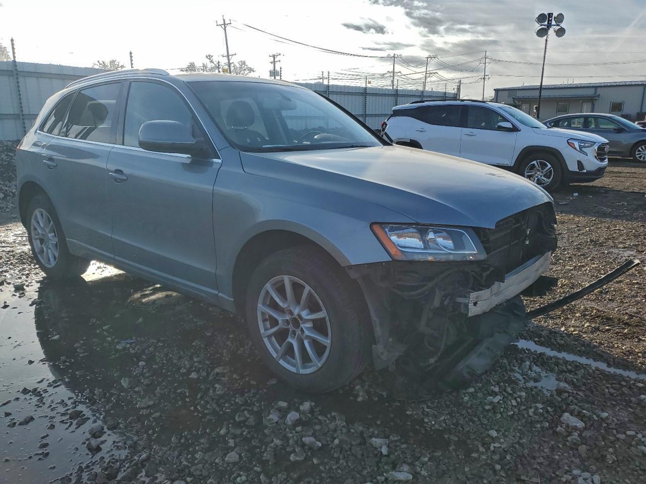 2010 AUDI Q5