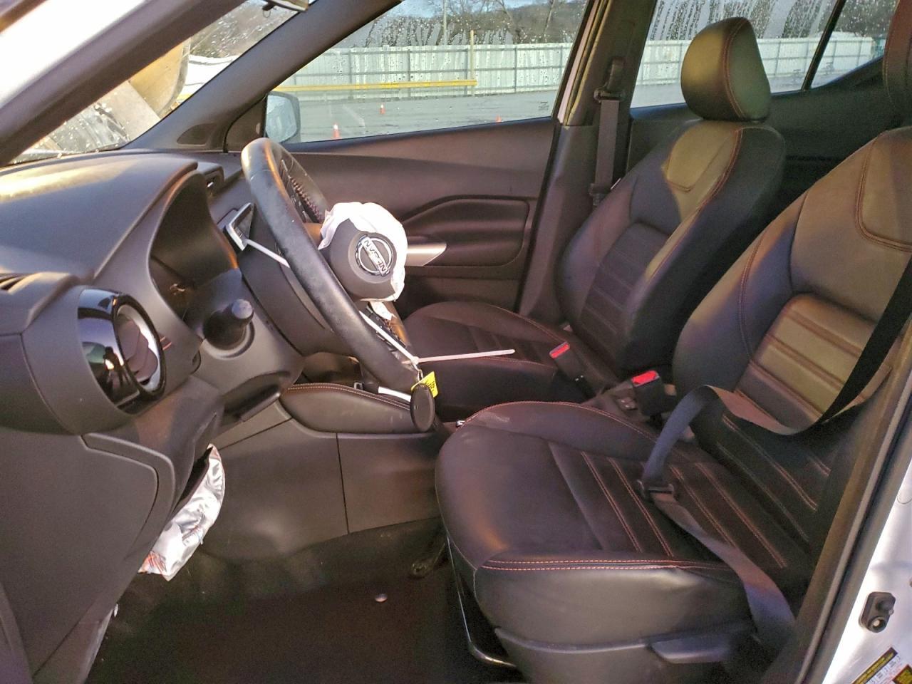 2020 NISSAN KICKS