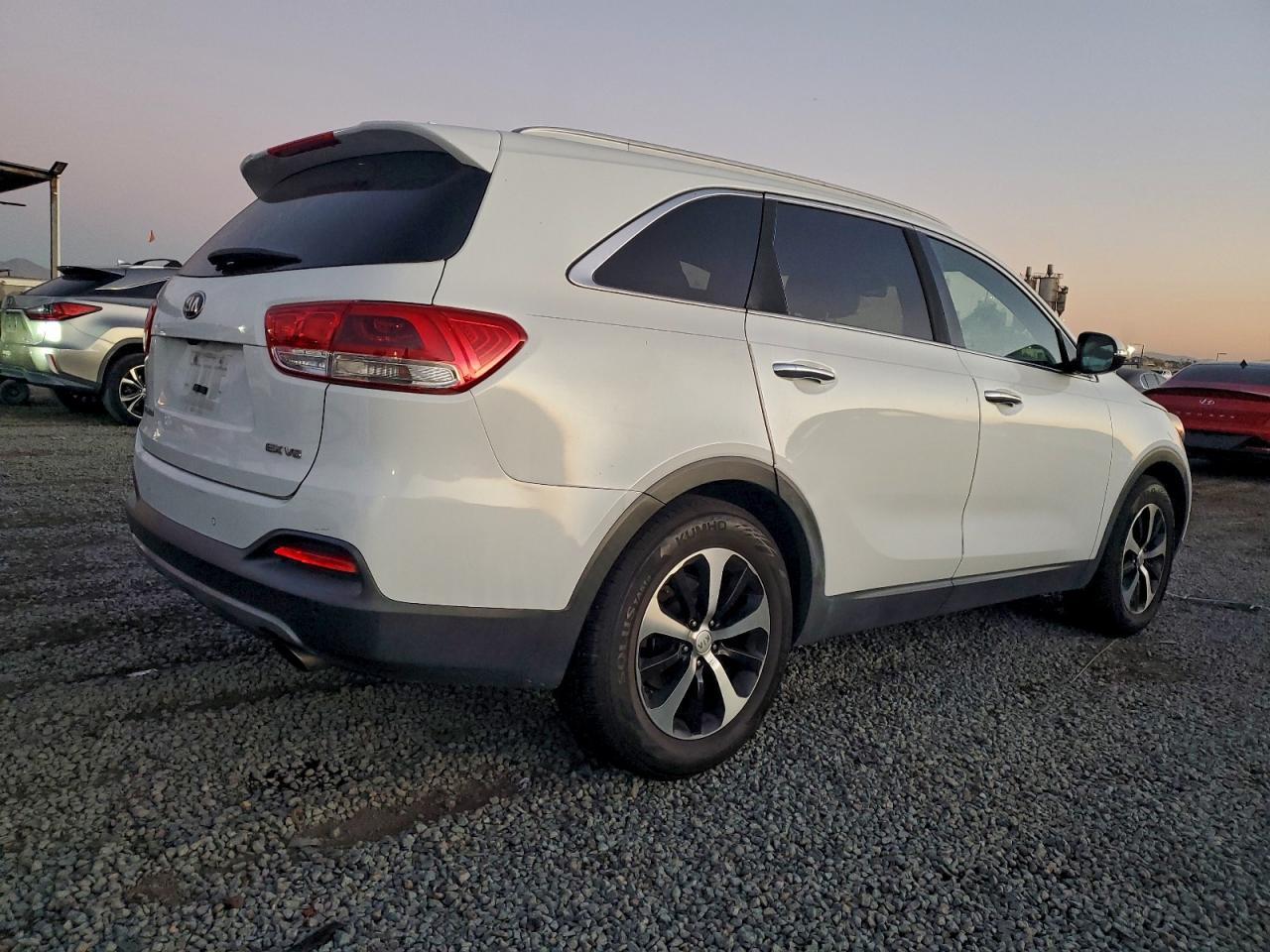 2016 KIA SORENTO