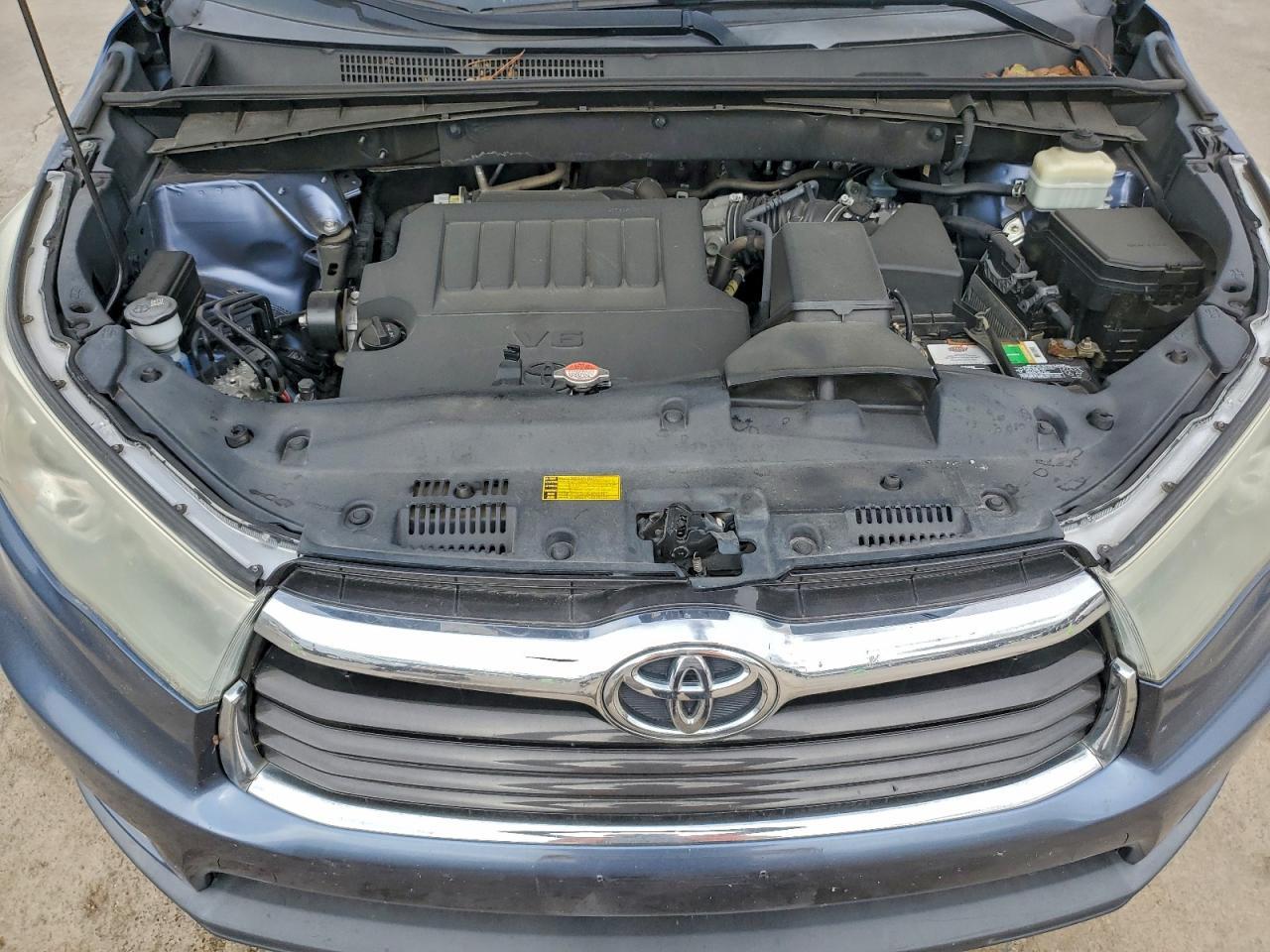 2016 TOYOTA HIGHLANDER