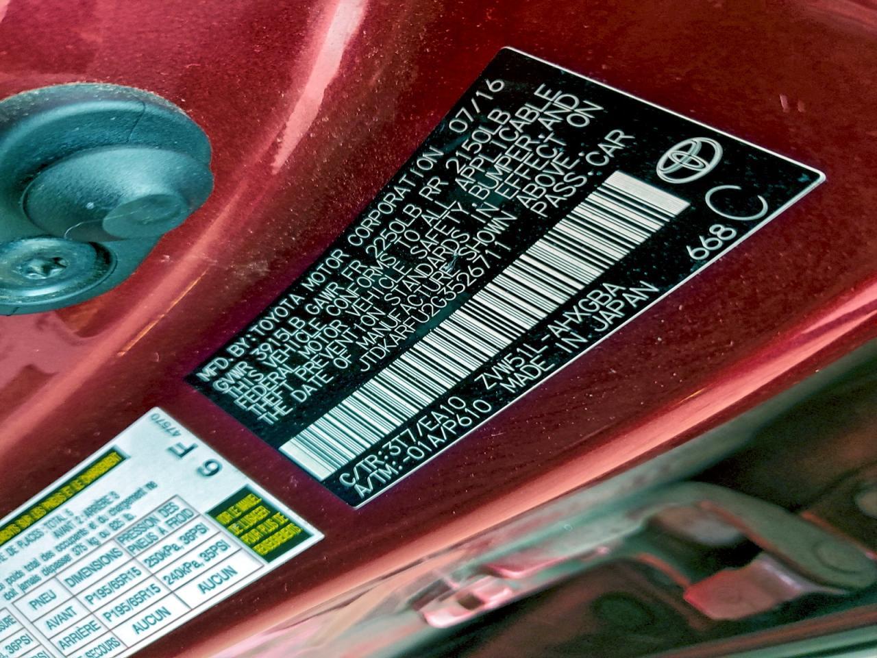 2016 TOYOTA PRIUS