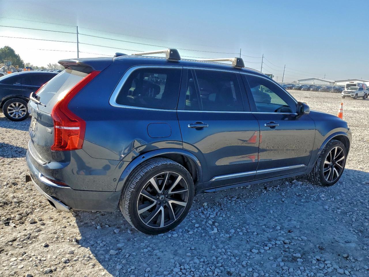 2018 VOLVO XC90