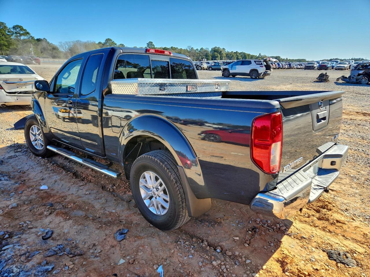 2015 NISSAN Frontier