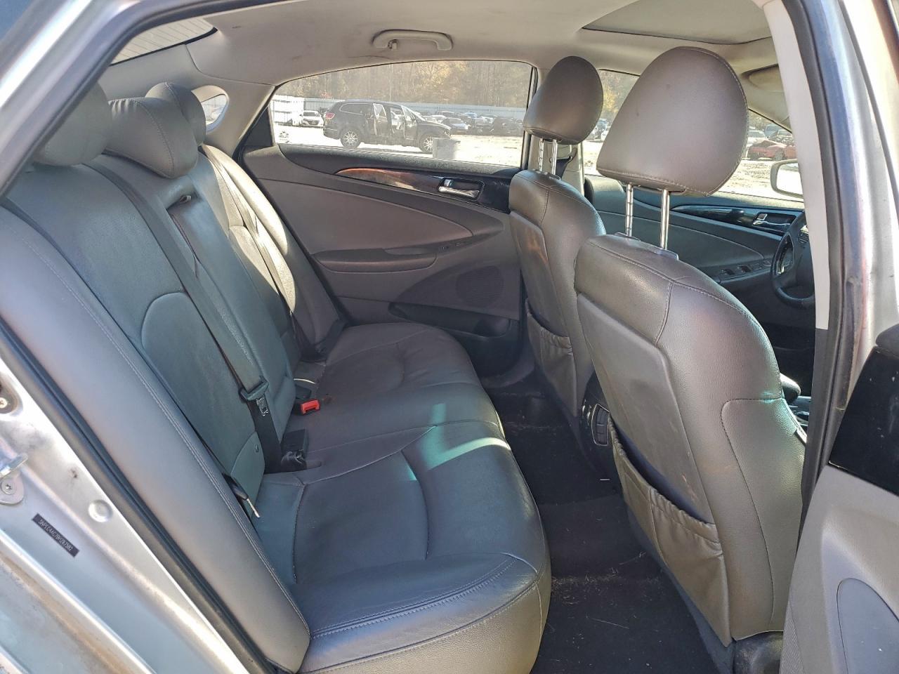 2011 HYUNDAI SONATA