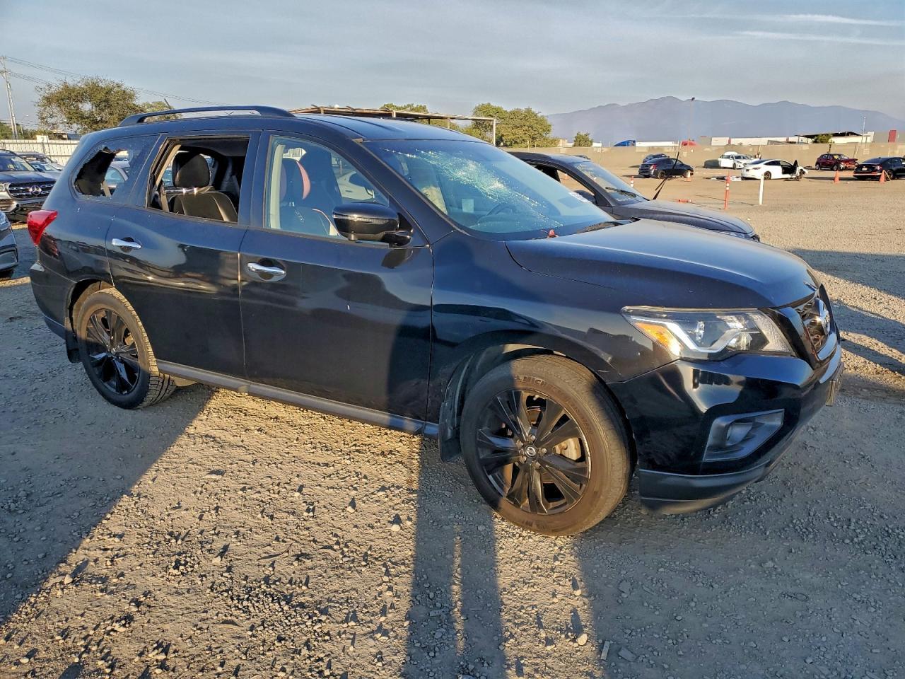 2018 NISSAN PATHFINDER