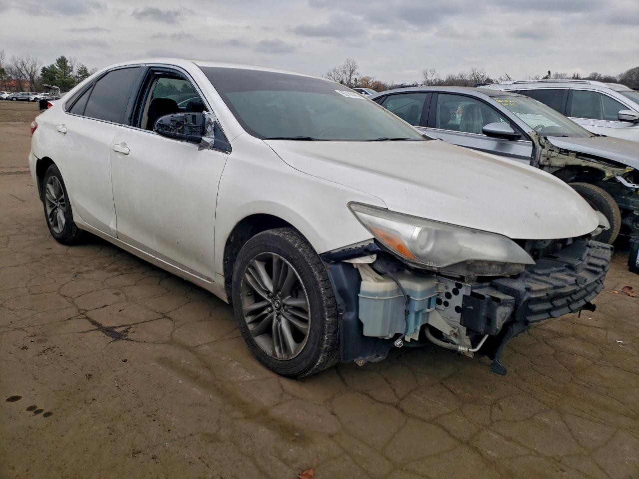 2015 TOYOTA CAMRY