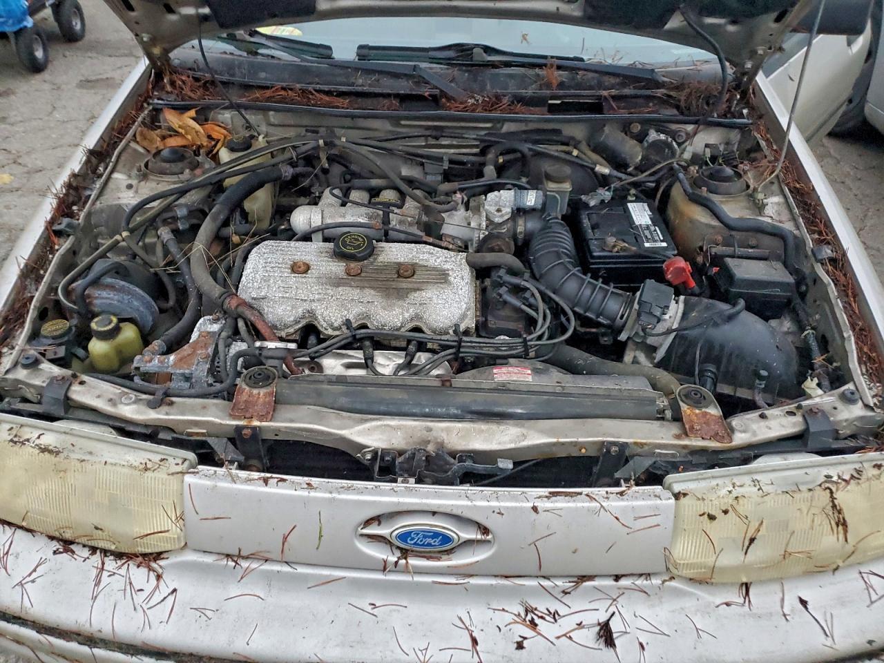 1992 FORD Escort