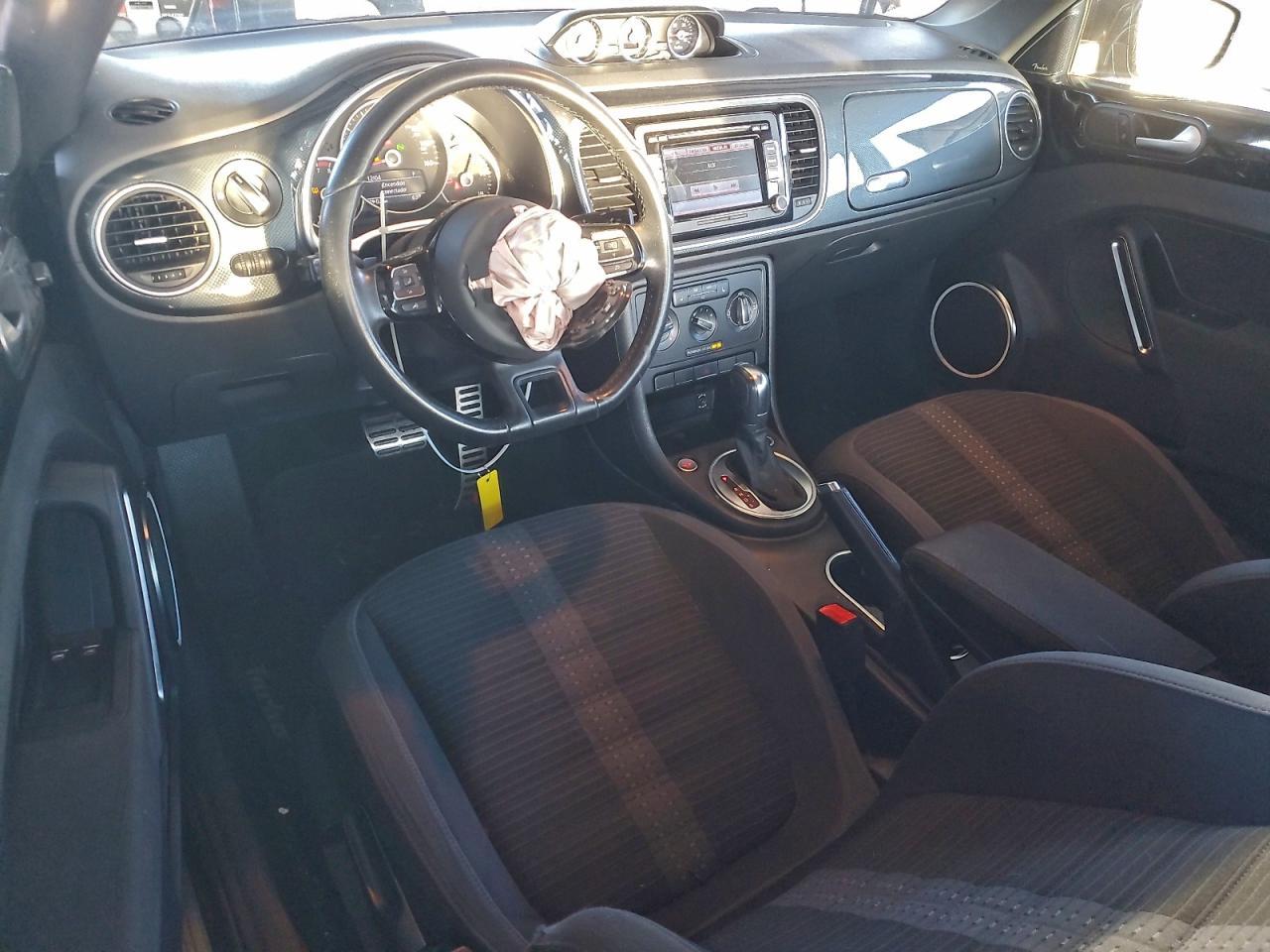 2012 VOLKSWAGEN Beetle