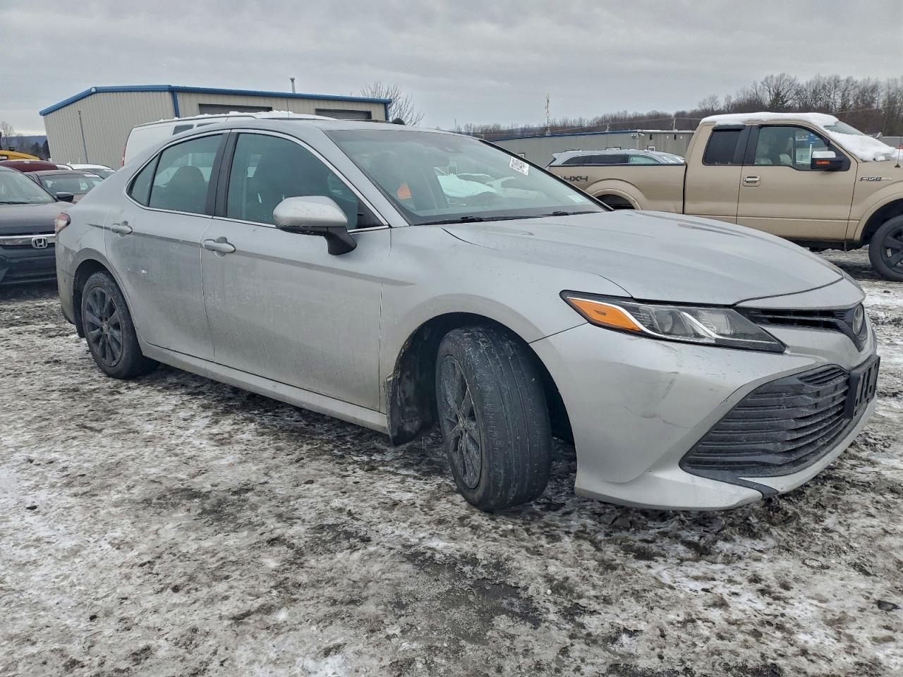 2018 TOYOTA CAMRY