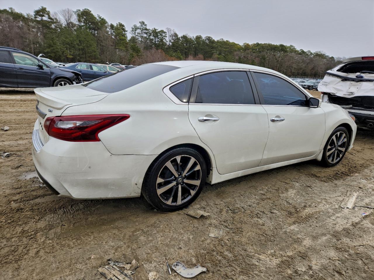 2017 NISSAN ALTIMA