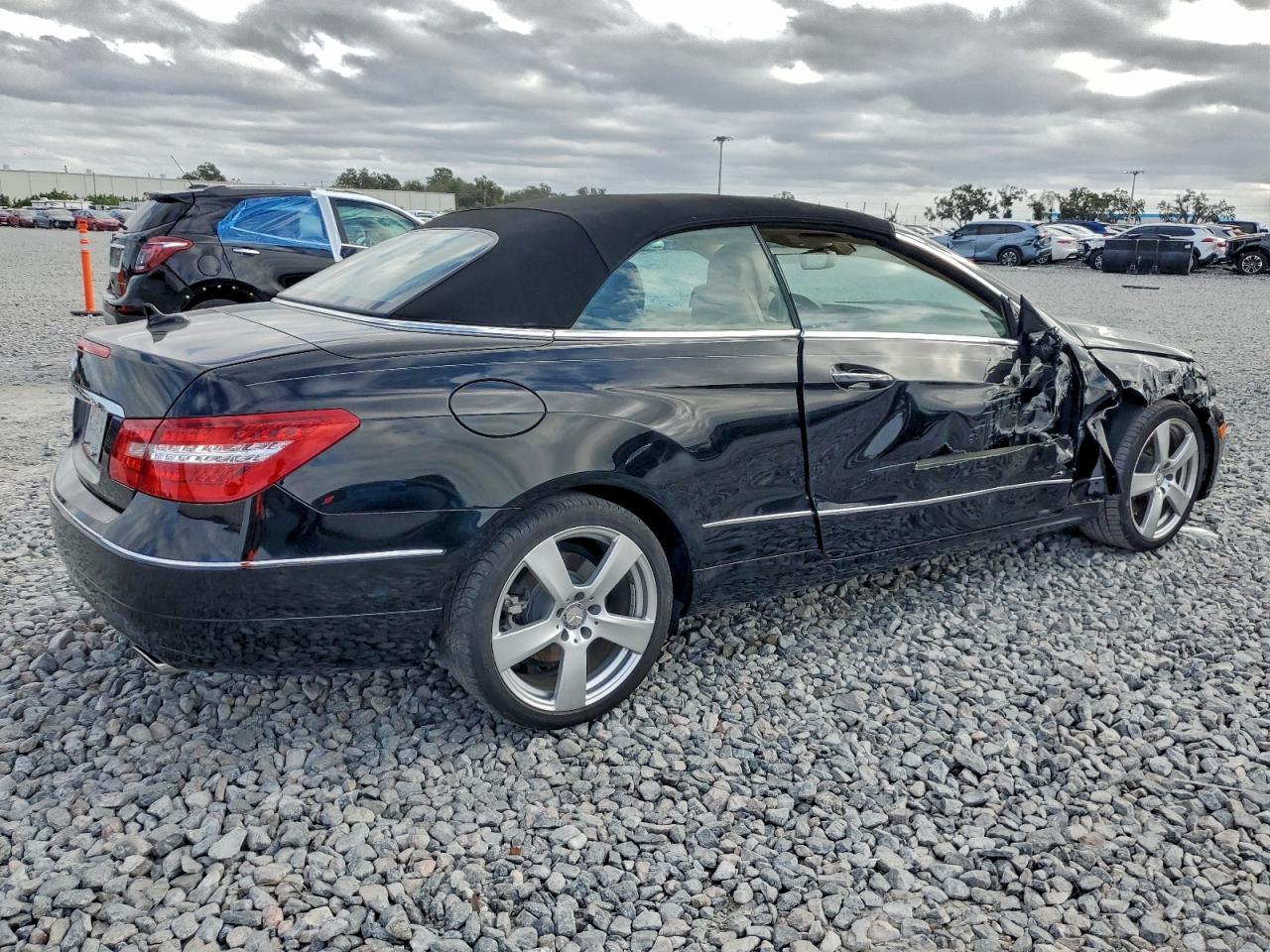 2013 MERCEDES-BENZ E-Class