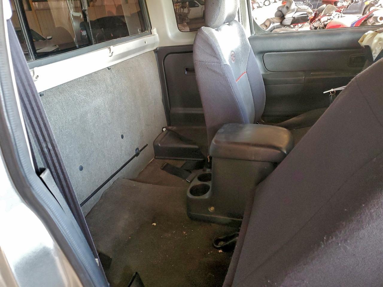 2001 NISSAN Frontier
