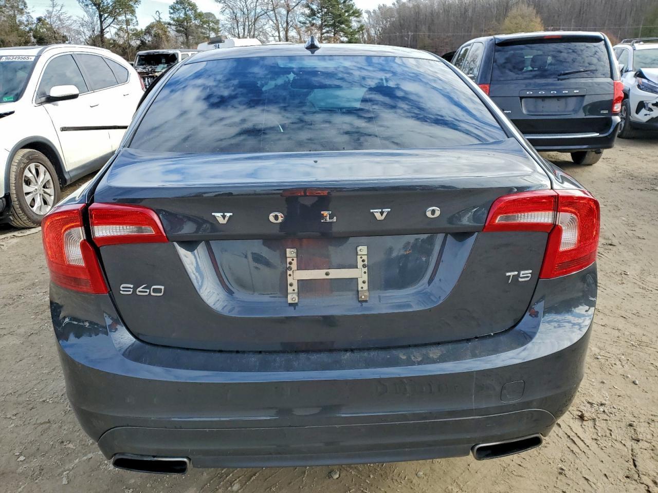 2014 VOLVO S60