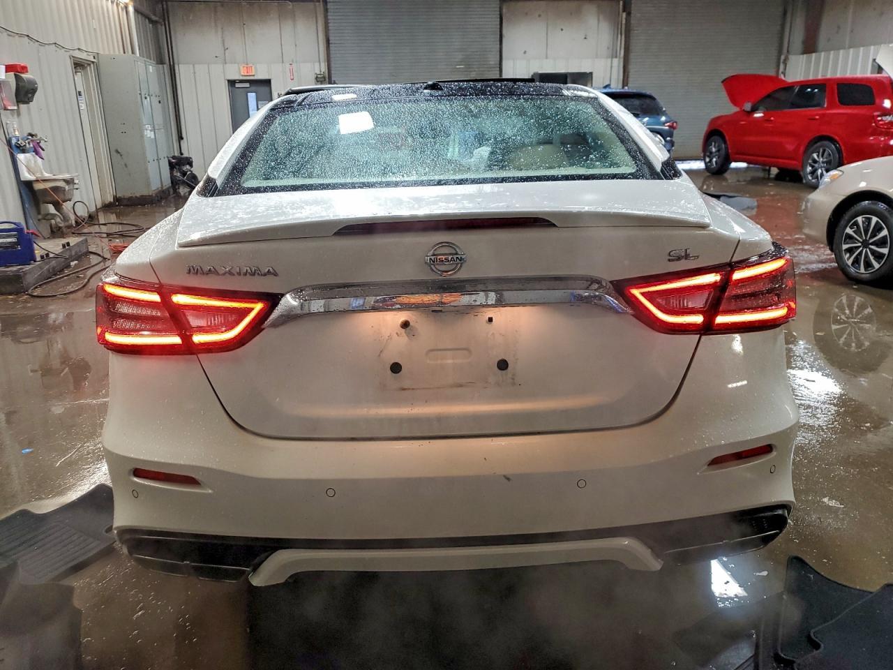 2019 NISSAN Maxima