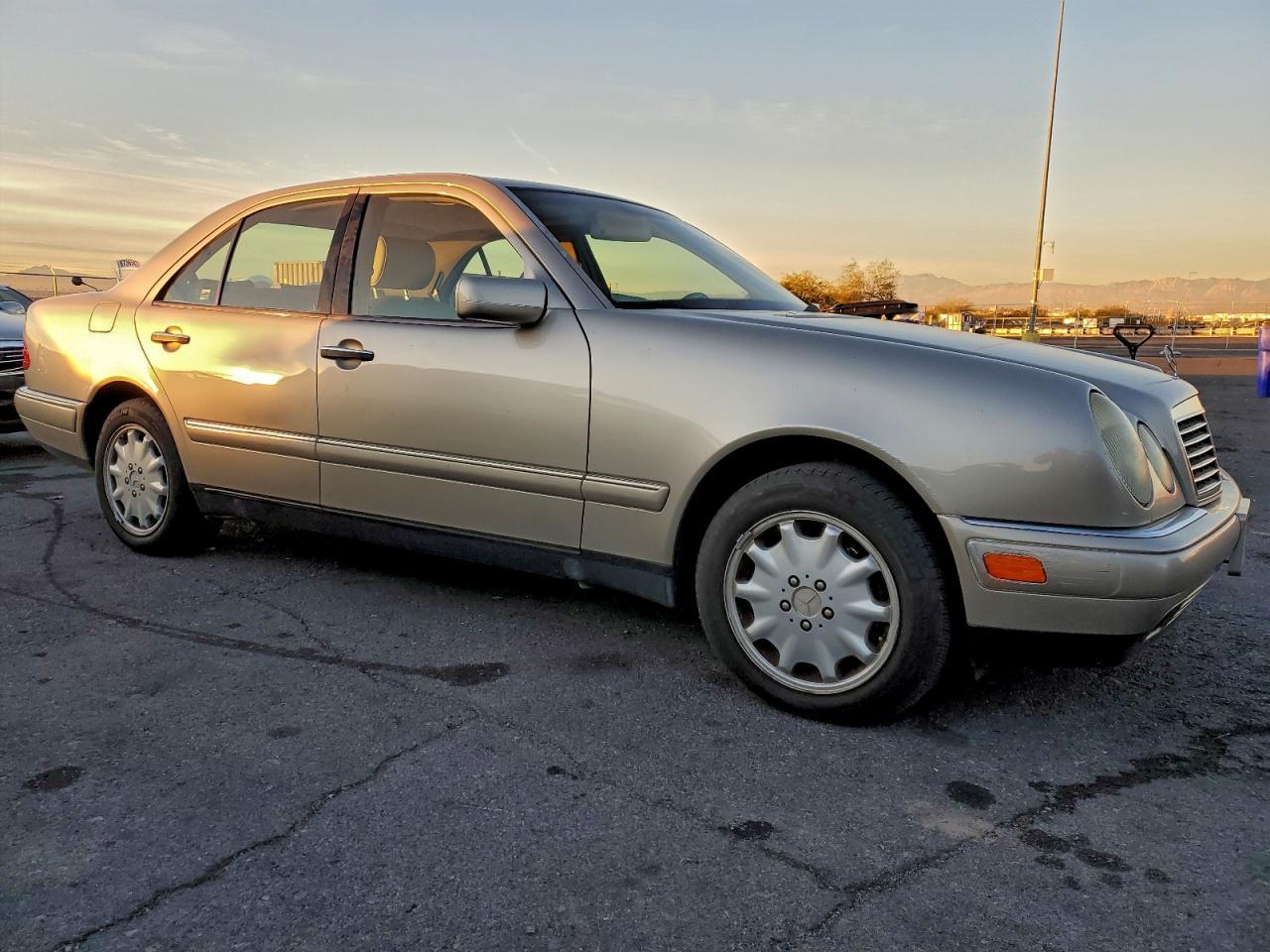 1998 MERCEDES-BENZ E-Class