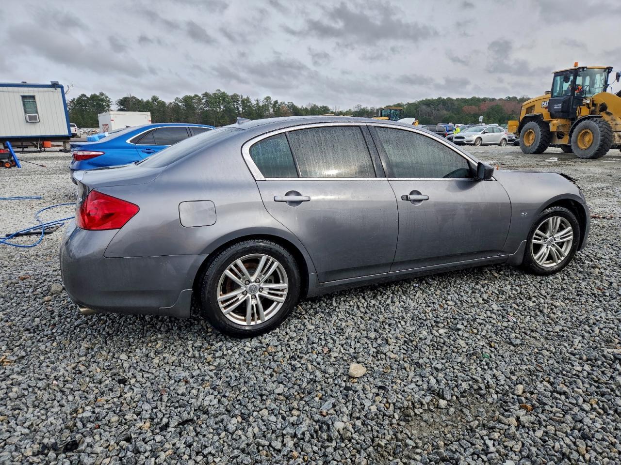 2015 INFINITI Q40