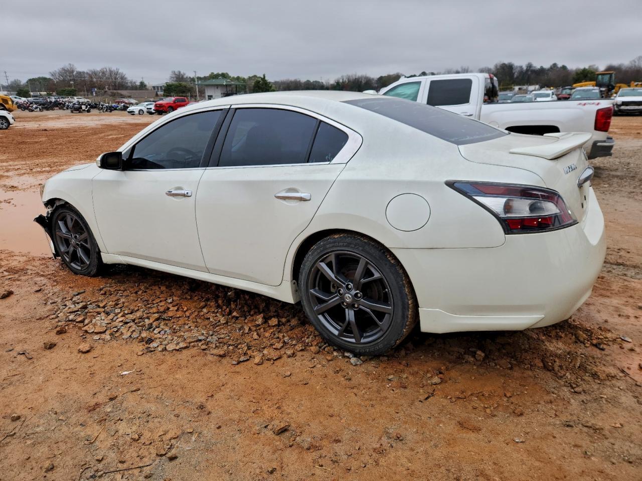 2014 NISSAN Maxima