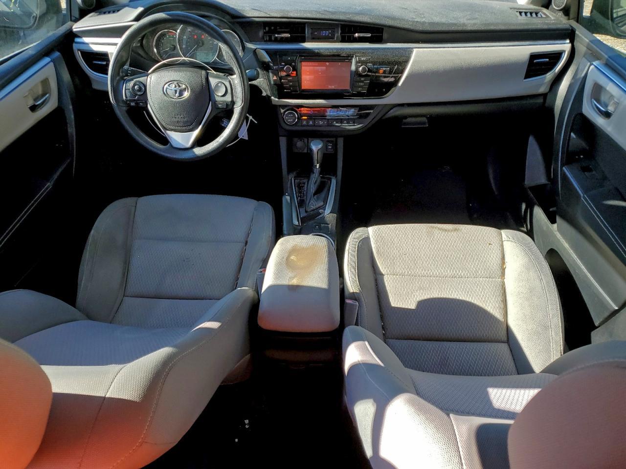 2015 TOYOTA COROLLA