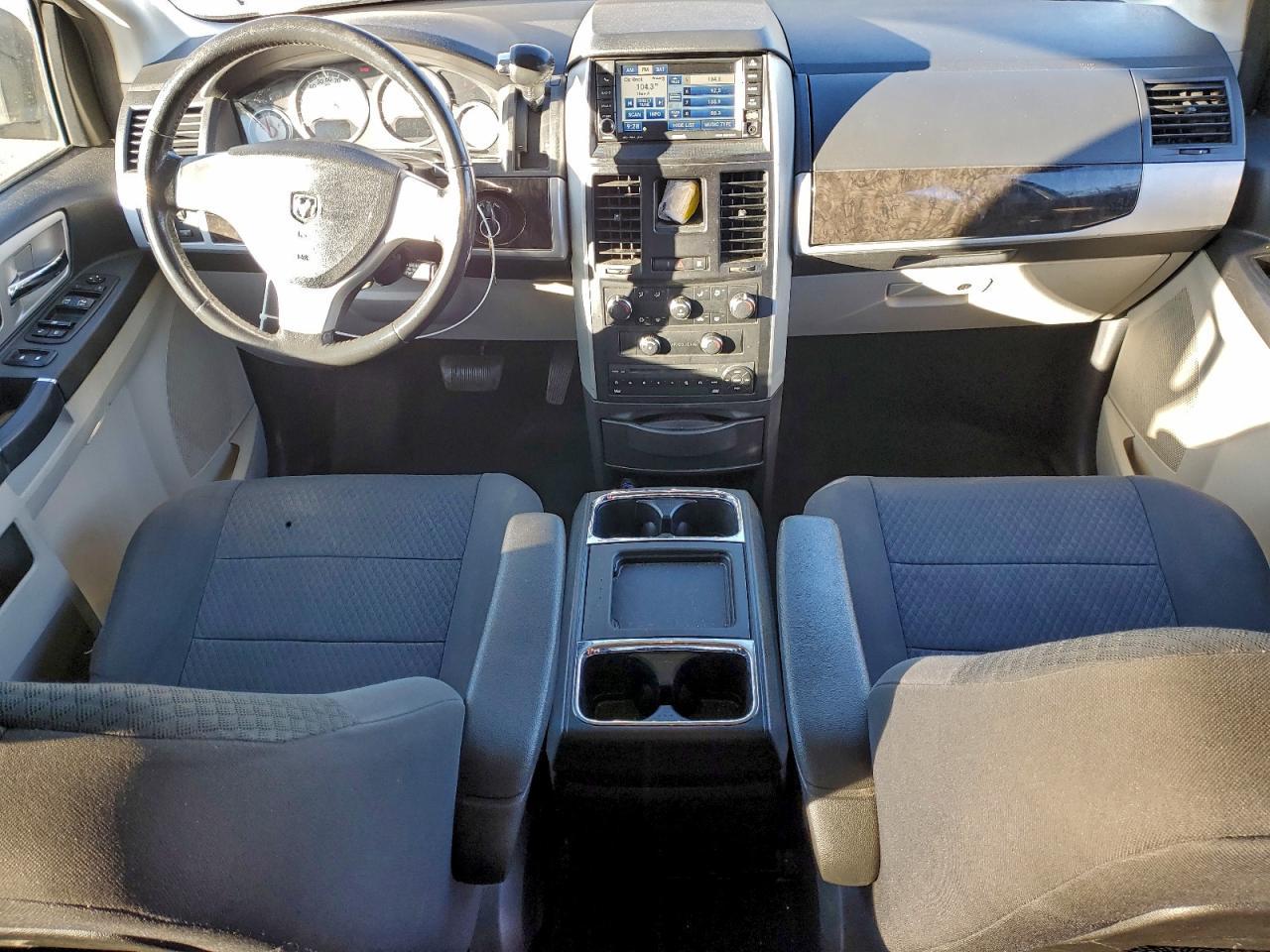 2010 DODGE GRAND CARAVAN