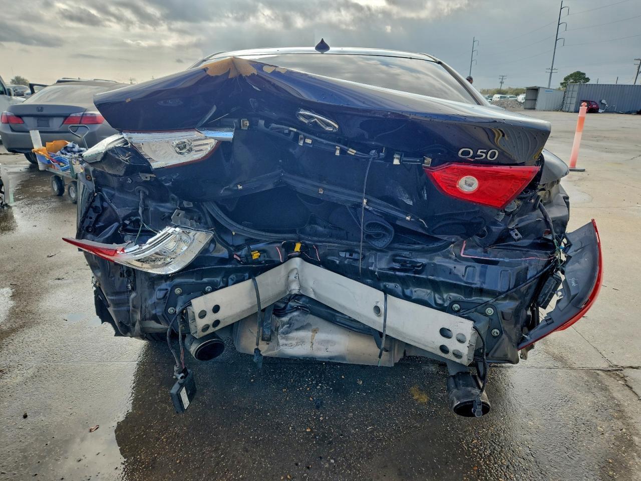 2016 INFINITI Q50