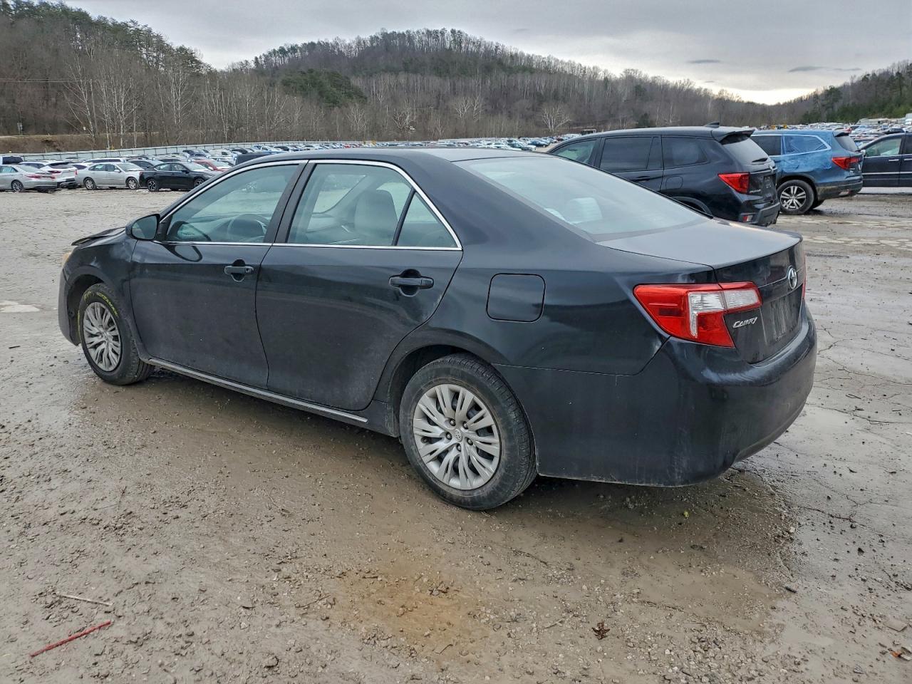 2013 TOYOTA CAMRY