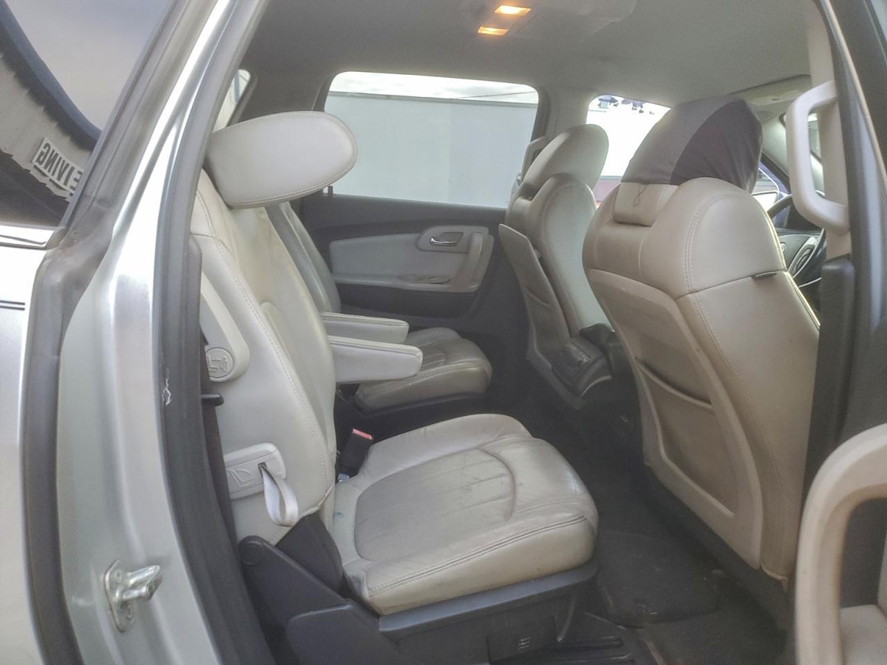 2011 CHEVROLET TRAVERSE