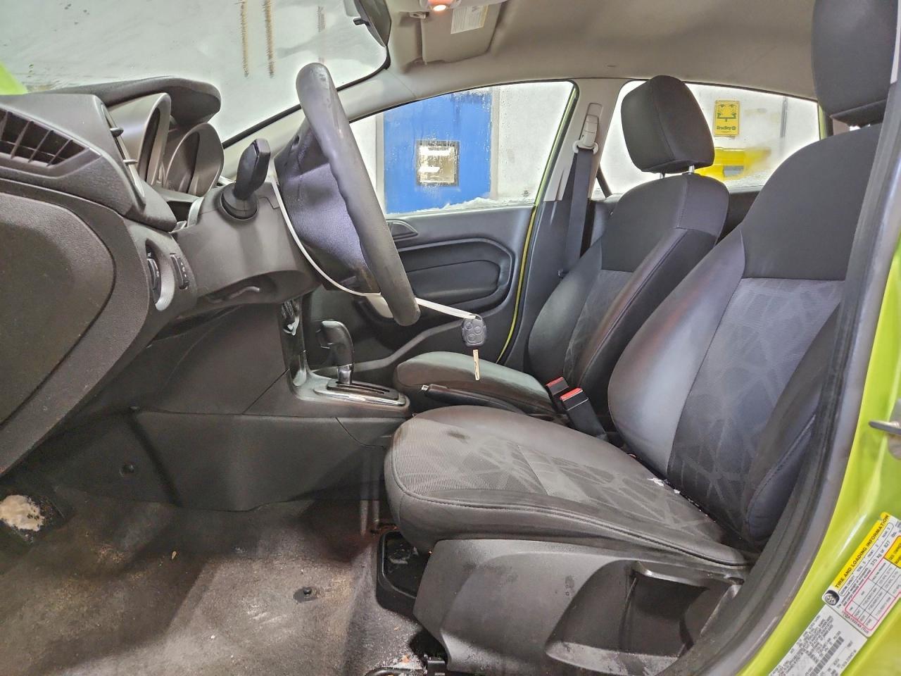 2011 FORD Fiesta