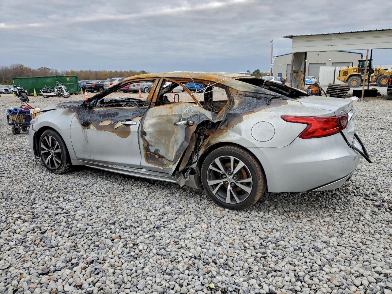 2017 NISSAN Maxima
