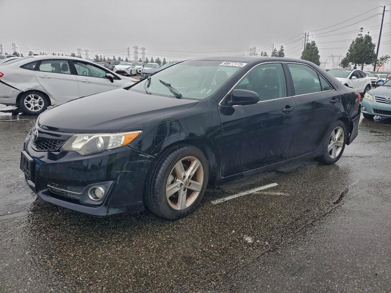 2014 TOYOTA CAMRY
