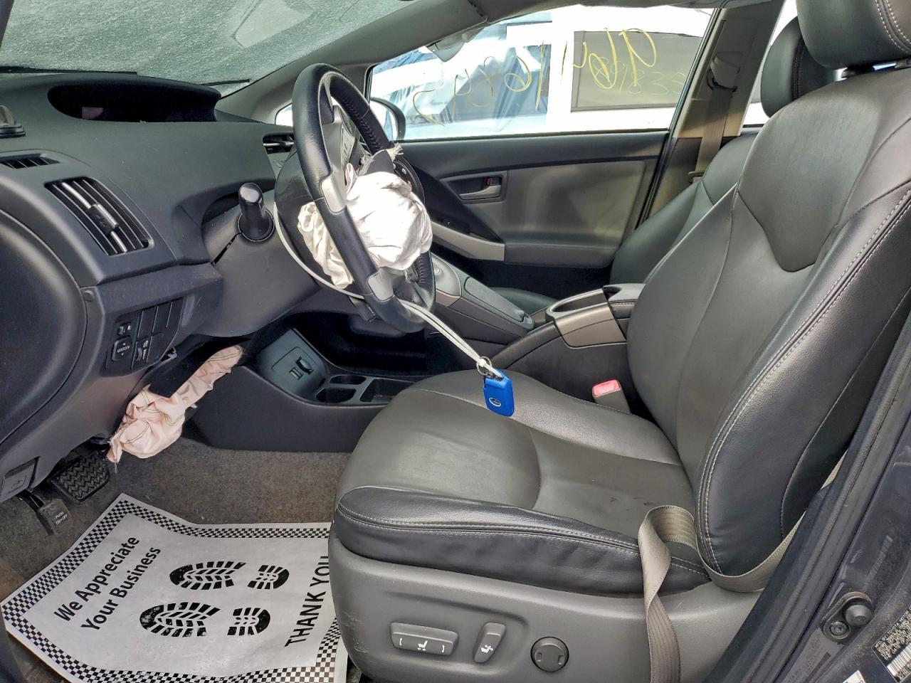 2013 TOYOTA PRIUS