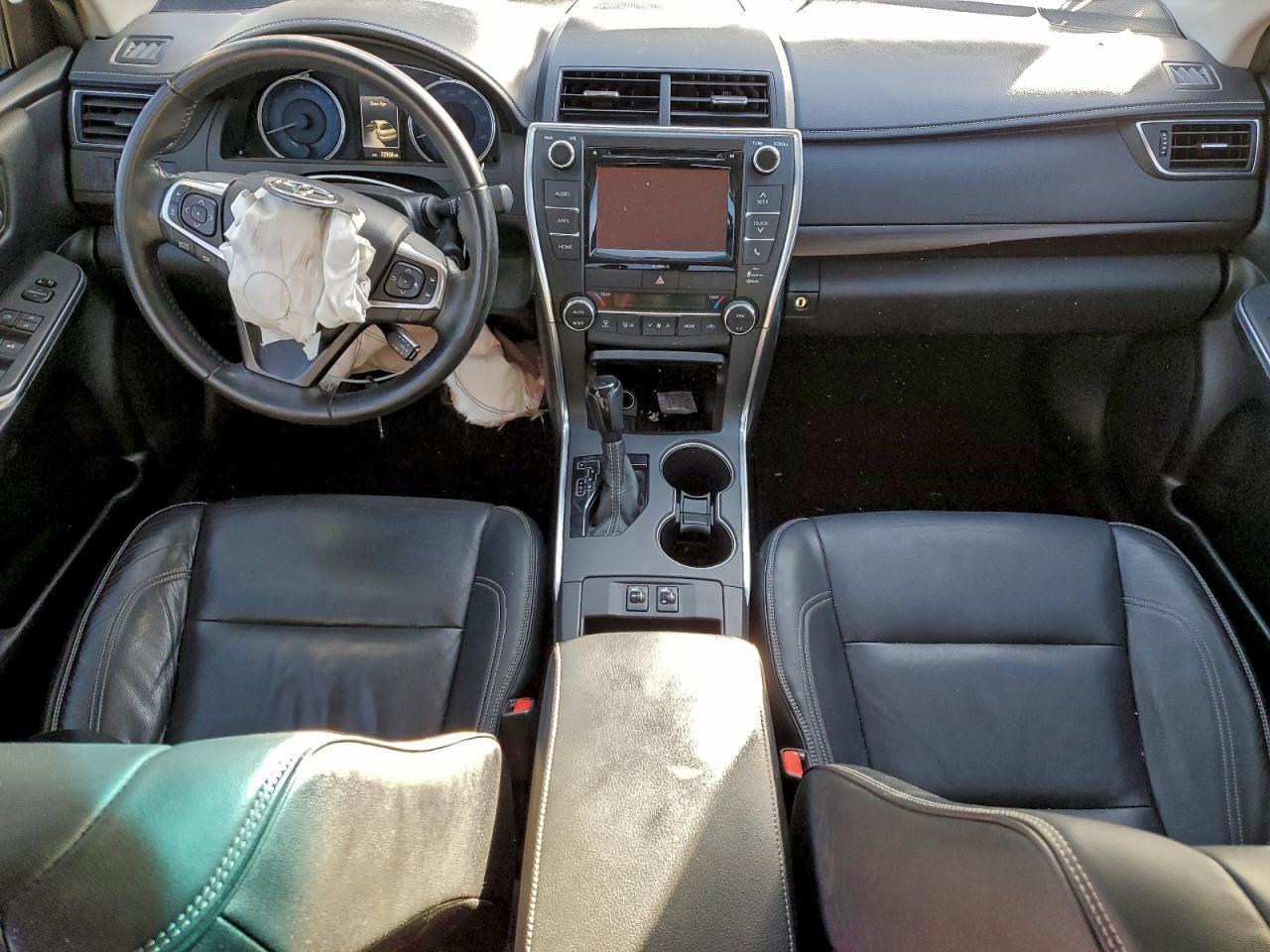 2016 TOYOTA CAMRY