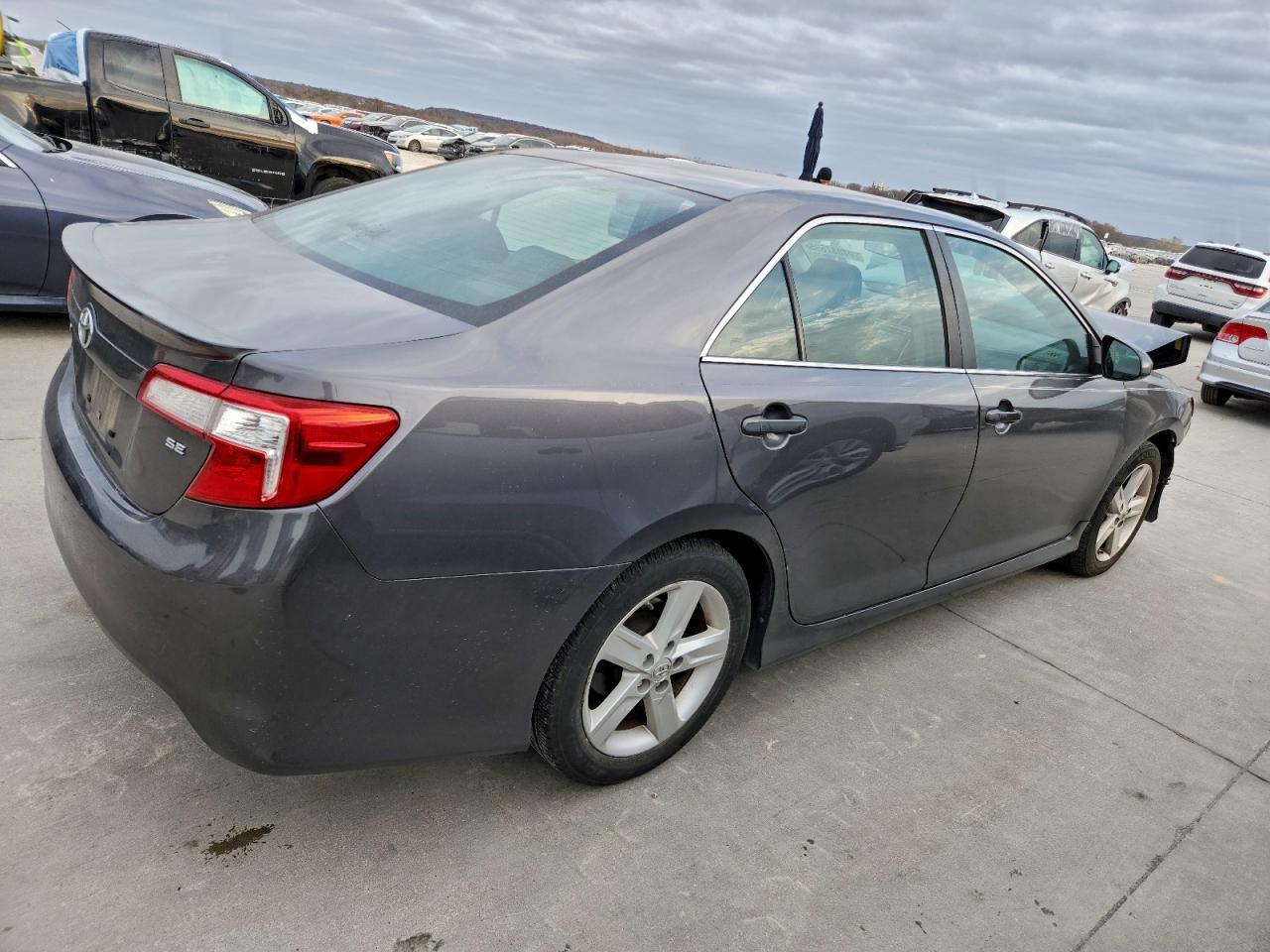 2013 TOYOTA CAMRY