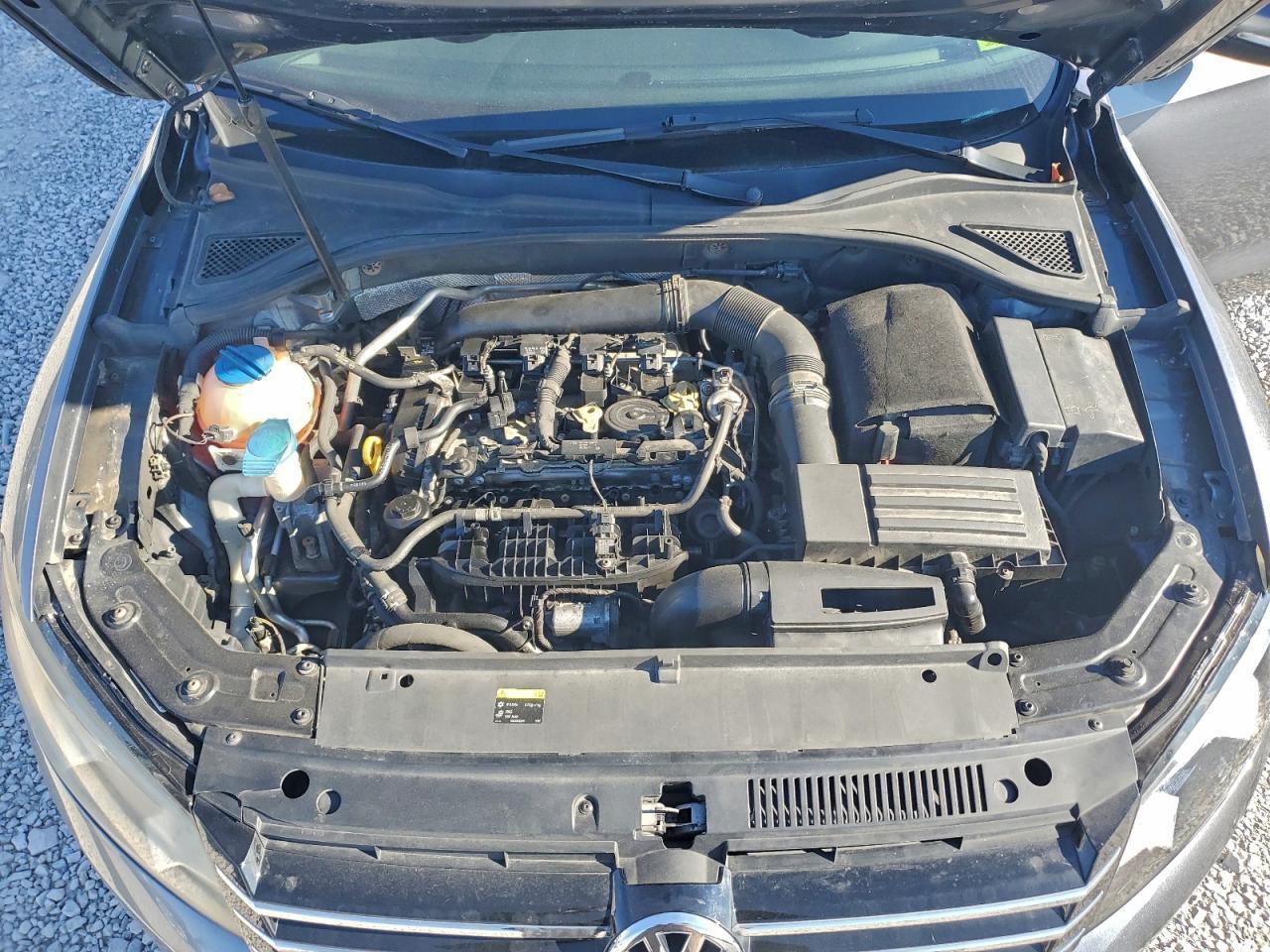 2015 VOLKSWAGEN Passat
