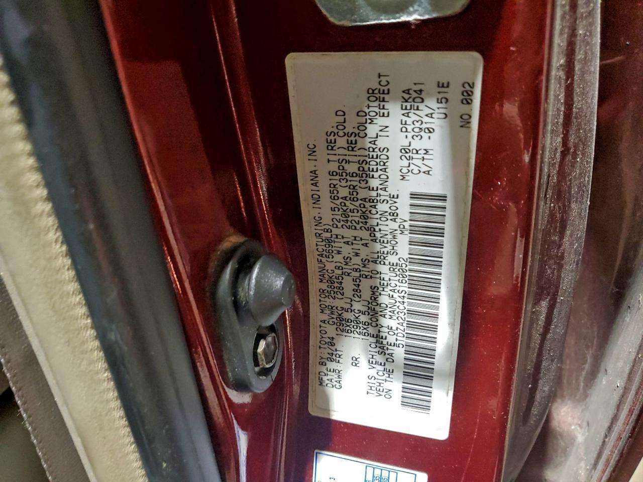 2004 TOYOTA SIENNA