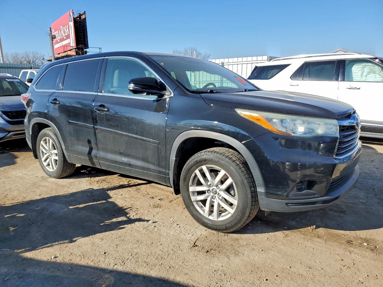 2016 TOYOTA HIGHLANDER