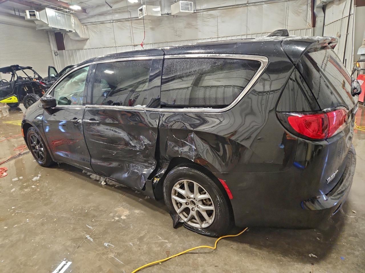 2023 CHRYSLER Voyager