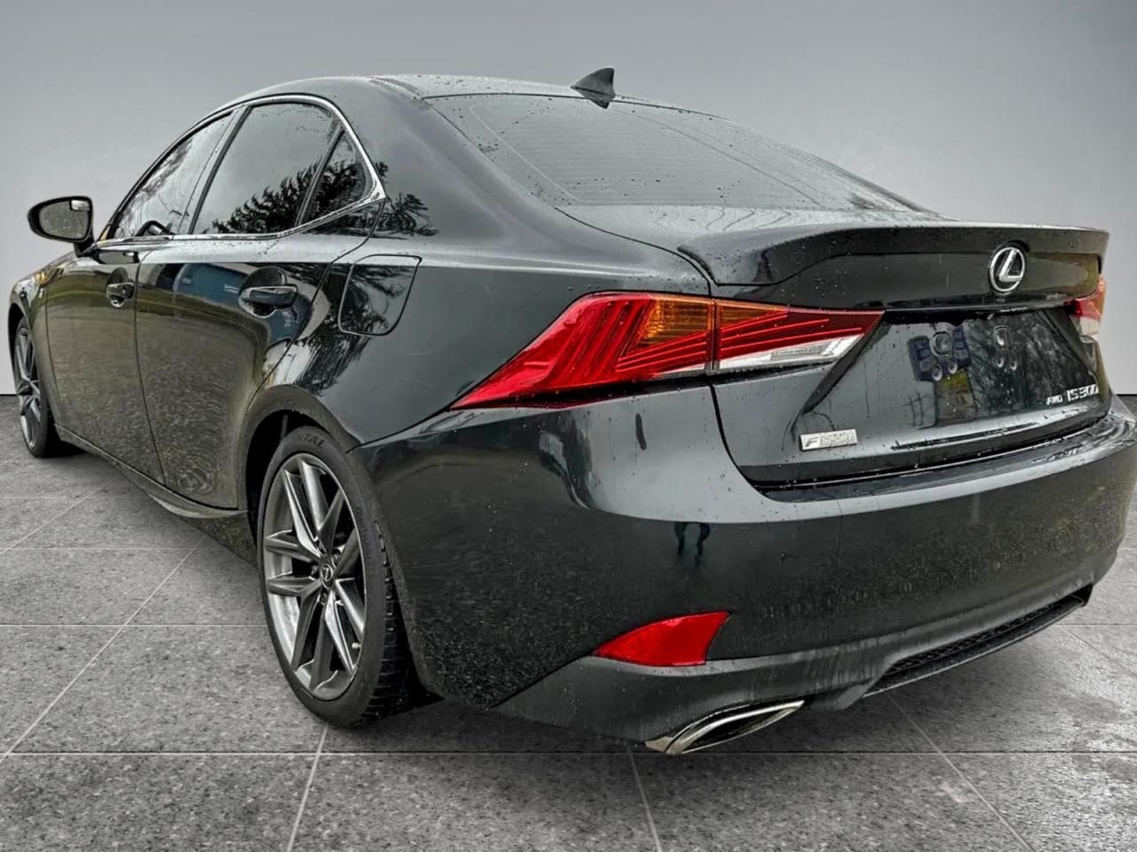2019 LEXUS IS 300