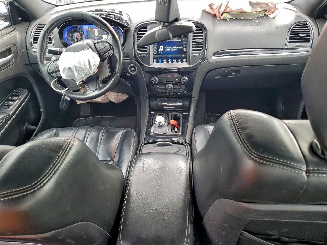 2019 CHRYSLER 300