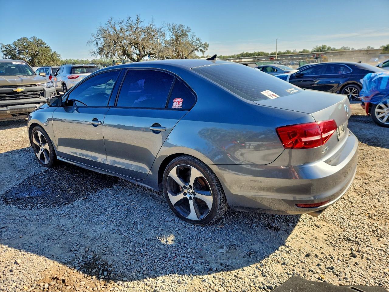 2015 VOLKSWAGEN JETTA