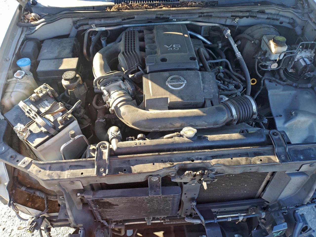 2012 NISSAN Frontier