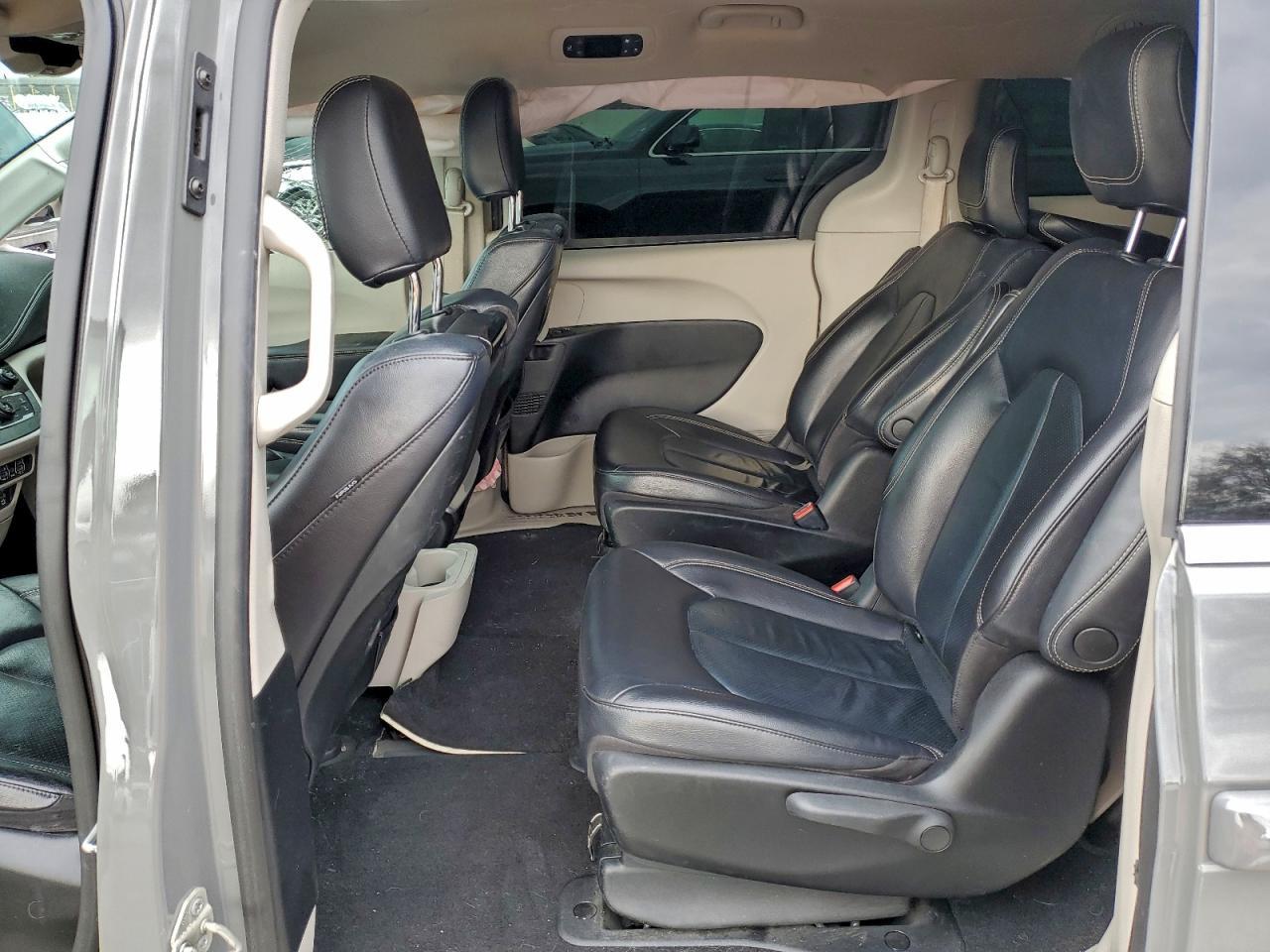 2022 CHRYSLER Pacifica