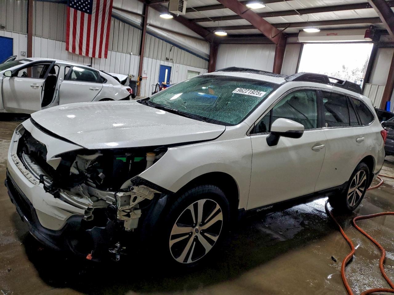2018 SUBARU Outback